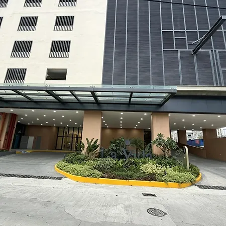 Home Two Hotel At La Vida Pasay