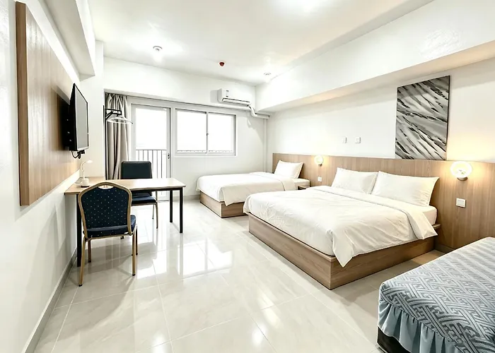 Hotel Two At La Vida Pasay 3*